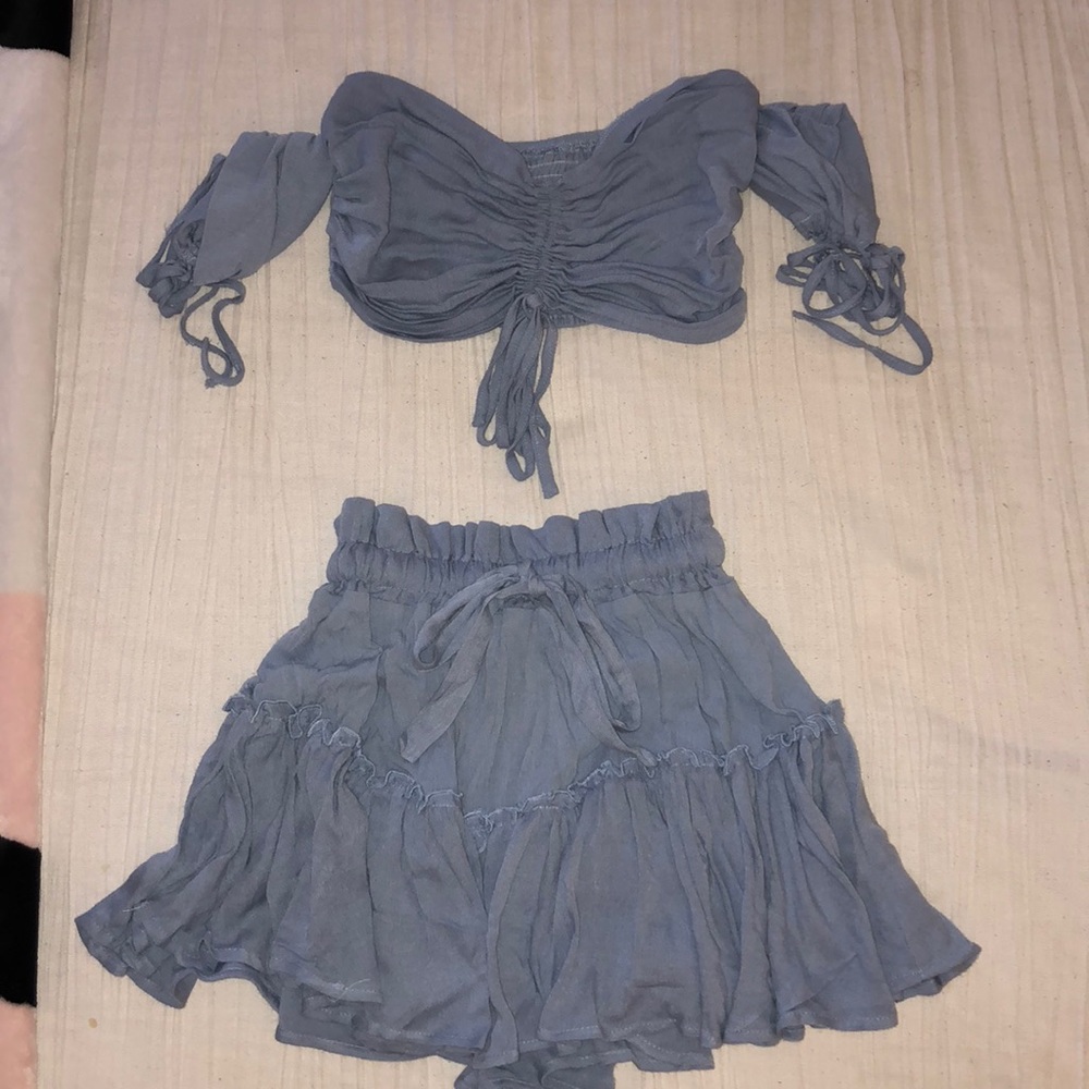 SHEIN TWO PIECE SKIRT AND CROP TOP SET - SIZE XS